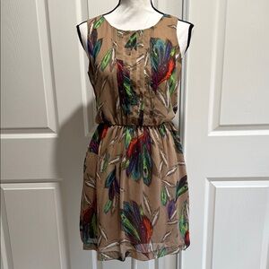TeezeMe Mini Sleeveless Feather Print Dress